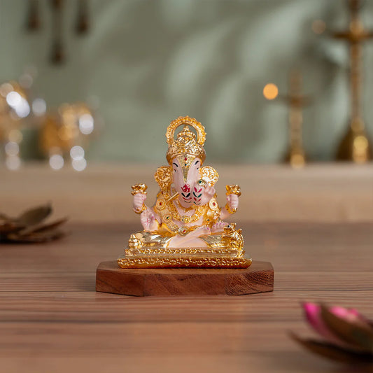 Dagdusheth Halwai Ganpati Murti